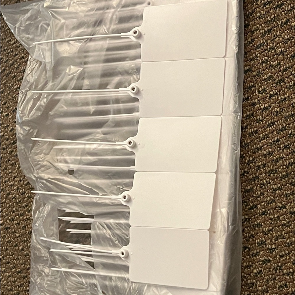 White Plastic Label Tags